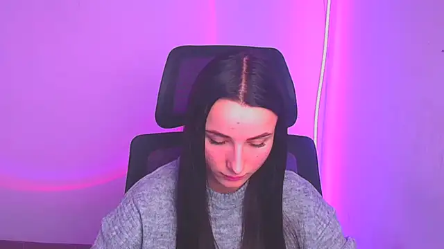 Eva Janee online show from 10, 1, 2025