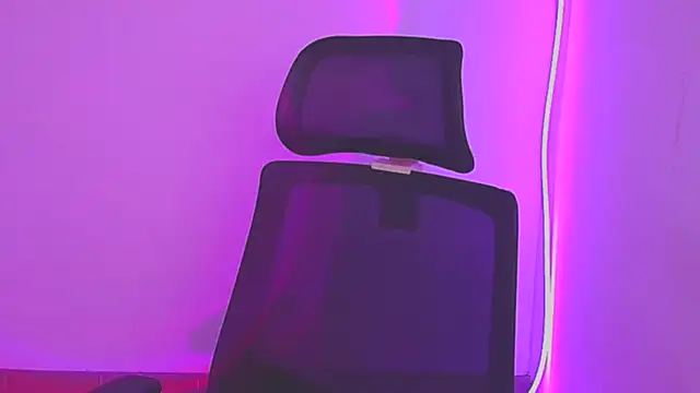 Eva Janee online show from 17, 1, 2025