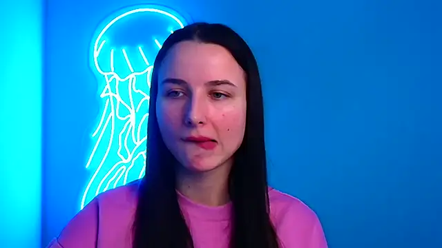 Eva Janee online show from 6, 3, 2025