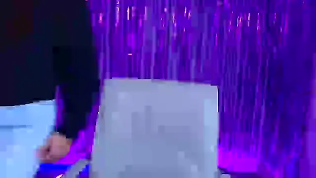 Eva Janee online show from 18, 9, 2025