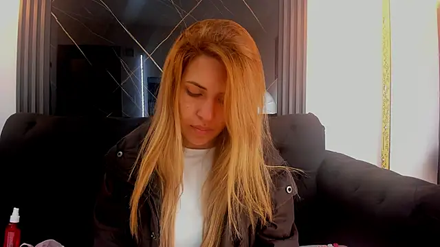Snapshot of EvaaLovia1 chatting on 24, 9, 2025 EvaaLovia1 online show from 24, 9, 2025