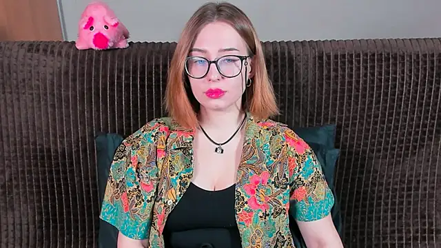 Snapshot of VeronikaKissuchi chatting on 10, 3, 2025 VeronikaKissuchi online show from 10, 3, 2025