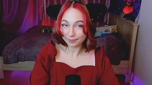 Snapshot of Carolina_Leep chatting on 10, 12, 2024 Carolina Leep online show from 10, 12, 2024