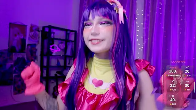 Snapshot of Carolina_Leep chatting on 7, 10, 2025 Carolina Leep online show from 7, 10, 2025