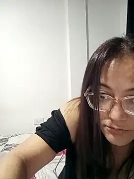 Snapshot of skarleth001 chatting on 24, 2, 2025 skarleth001 online show from 24, 2, 2025