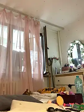 MoonAgnes online show from 15, 3, 2025