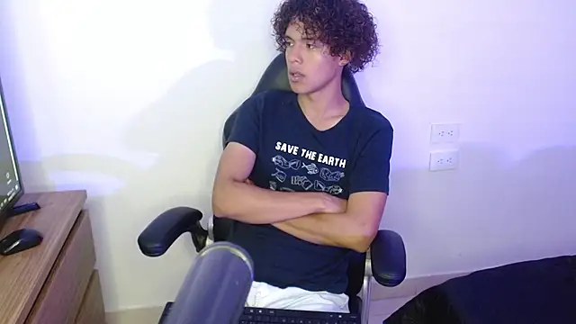 nickolas moon online show from 10, 9, 2025