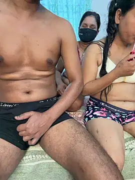 Snapshot of Desi_Best_Anal chatting on 2, 3, 2026 Desi Best Anal online show from 2, 3, 2026