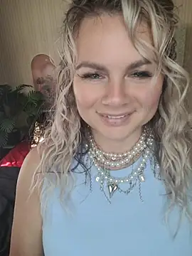candy queeen online show from 4, 6, 2026