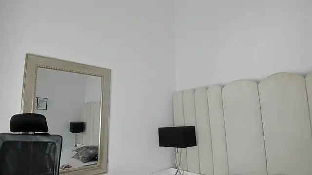 Snapshot of AnnyCherry_ chatting on 2, 7, 2026 AnnyCherry online show from 2, 7, 2026