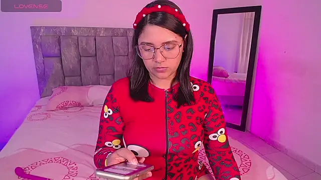 DIANEE 01 online show from 13, 11, 2025