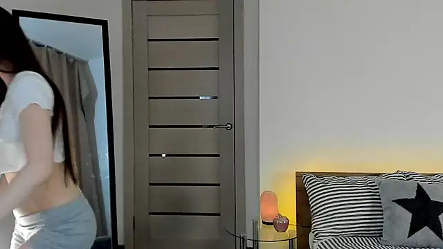 Stella Sunny online show from 24, 3, 2026