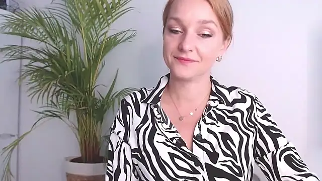 AliciaDesire online show from 17, 10, 2025