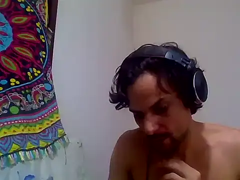 Snapshot of couplemilk chatting on 5, 12, 2024 couplemilk online show from 5, 12, 2024