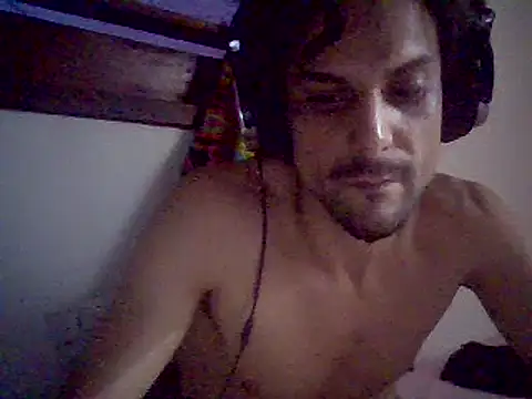 Snapshot of couplemilk chatting on 5, 12, 2024 couplemilk online show from 5, 12, 2024