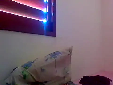 Snapshot of couplemilk chatting on 5, 12, 2024 couplemilk online show from 5, 12, 2024