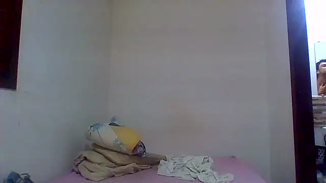 Snapshot of couplemilk chatting on 8, 12, 2024 couplemilk online show from 8, 12, 2024