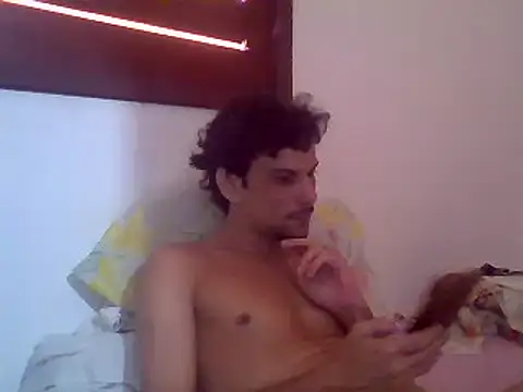 Snapshot of couplemilk chatting on 25, 12, 2024 couplemilk online show from 25, 12, 2024