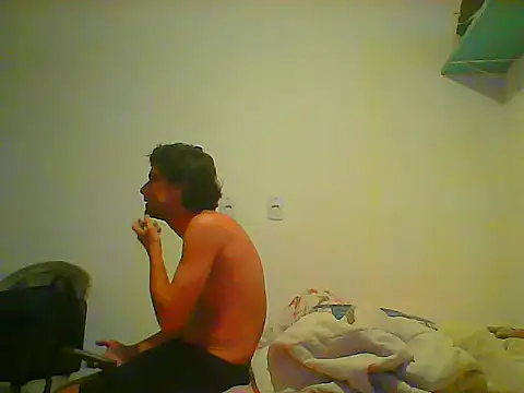 Snapshot of couplemilk chatting on 4, 2, 2025 couplemilk online show from 4, 2, 2025