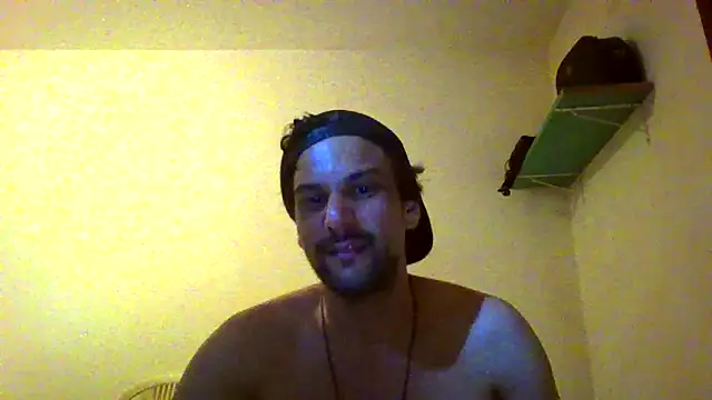 Snapshot of couplemilk chatting on 19, 1, 2026 couplemilk online show from 19, 1, 2026