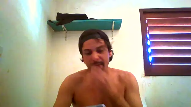 Snapshot of couplemilk chatting on 23, 5, 2026 couplemilk online show from 23, 5, 2026