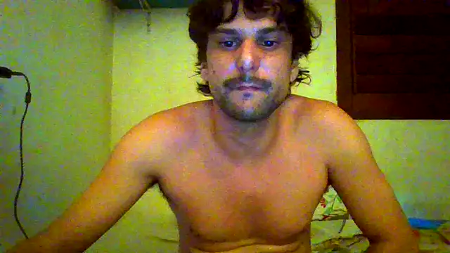 Snapshot of couplemilk chatting on 25, 5, 2026 couplemilk online show from 25, 5, 2026