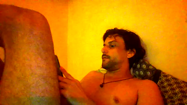Snapshot of couplemilk chatting on 27, 5, 2026 couplemilk online show from 27, 5, 2026