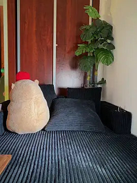 Adriennesexxx online show from 17, 4, 2026