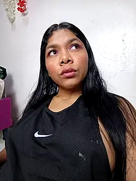 DIORA Latina online show from 28, 9, 2025