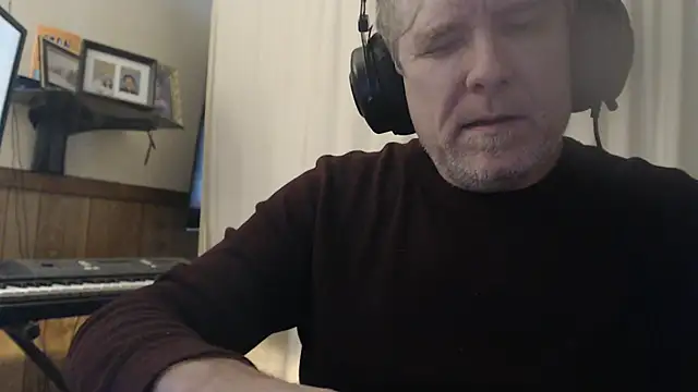 Snapshot of BrisonChase chatting on 7, 3, 2025 BrisonChase online show from 7, 3, 2025