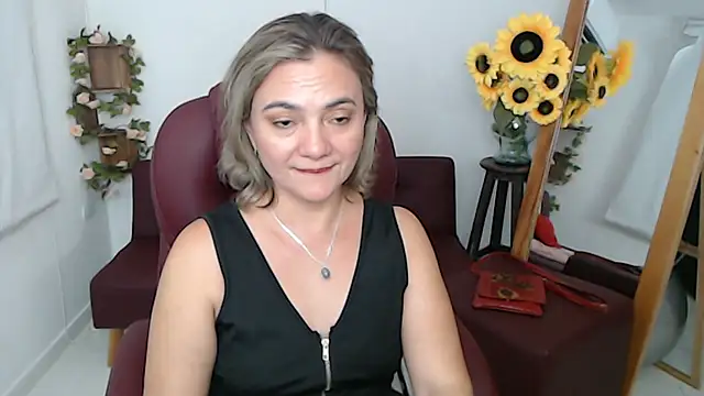 Snapshot of Ghada_milf chatting on 4, 6, 2026 Ghada milf online show from 4, 6, 2026