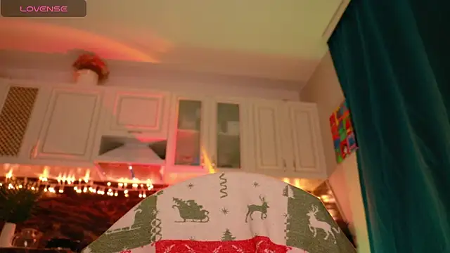 Snapshot of art_Jane chatting on 4, 12, 2024 art Jane online show from 4, 12, 2024