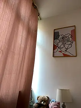 Snapshot of HallieLemon1 chatting on 8, 11, 2025 HallieLemon1 online show from 8, 11, 2025