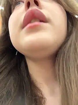 Snapshot of Peachy_Dream chatting on 13, 10, 2025 Peachy Dream online show from 13, 10, 2025