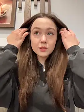 Peachy Dream online show from 14, 4, 2026