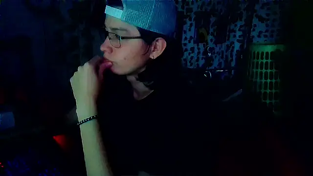 Snapshot of Andy_gray chatting on 4, 7, 2026 Andy gray online show from 4, 7, 2026