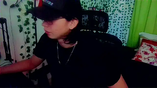 Snapshot of Andy_gray chatting on 8, 7, 2026 Andy gray online show from 8, 7, 2026