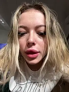 KylieJoyce online show from 8, 1, 2025