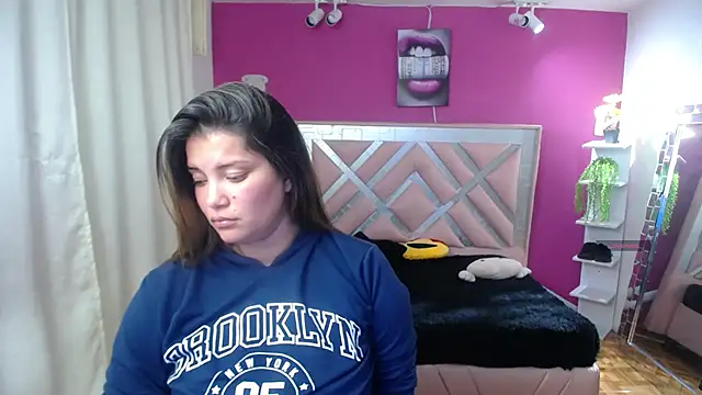 brithany smiith  online show from 27, 12, 2024