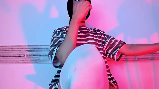 Snapshot of Sophia_Cambpell chatting on 7, 2, 2025 Sophia Cambpell online show from 7, 2, 2025