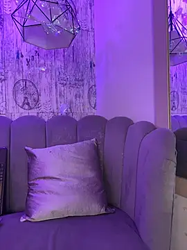 Snapshot of AbyThompson chatting on 5, 1, 2026 AbyThompson online show from 5, 1, 2026