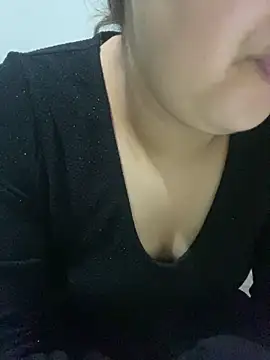 yassminsexy22 online show from 27, 2, 2026