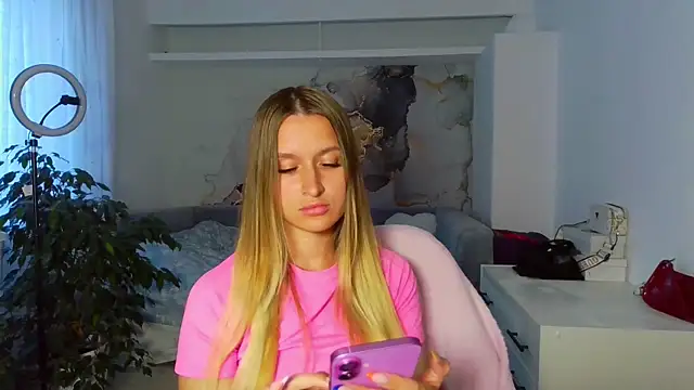 Submissive love online show from 18, 6, 2026