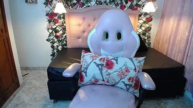 LucyCute 1 online show from 10, 2, 2026