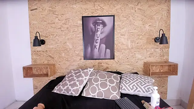 Elizabeth Santos online show from 20, 2, 2025