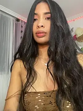 lina pink online show from 10, 12, 2024