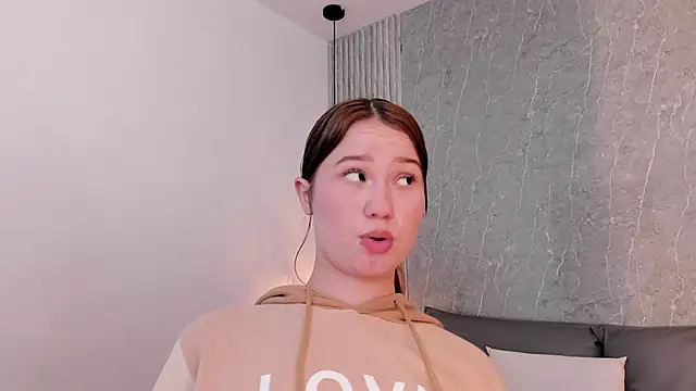 Snapshot of Roxie-Summers11 chatting on 30, 12, 2024 Roxie-Summers11 online show from 30, 12, 2024