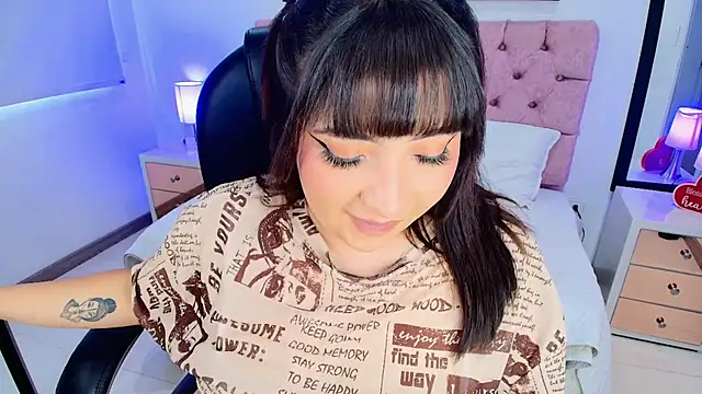 Emma monserrat online show from 23, 3, 2026