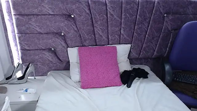 Penelope Fox14 online show from 10, 3, 2026