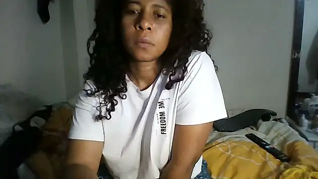 Snapshot of Ivon-09 chatting on 5, 12, 2024 Ivon-09 online show from 5, 12, 2024